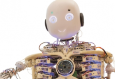 进博会展品抢先看 人形机器人“Roboy”会笑会闹